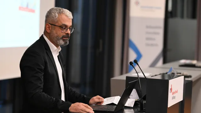 Basri Askin, Geschäftsführer Entwicklungswerk für soziale Bildung und Innovation