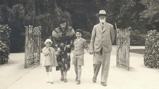[DE Copy] Familienmensch RB 00650_editiert_1600x900.jpg