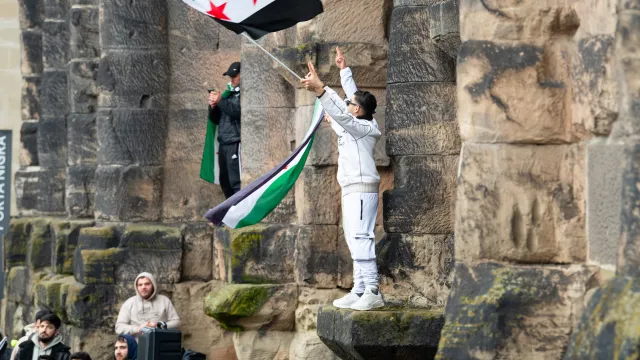 [DE Copy] Syrische Geflüchtete feiern_1600x900_0.jpg