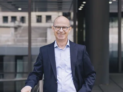 Dr. Bernhard Straub