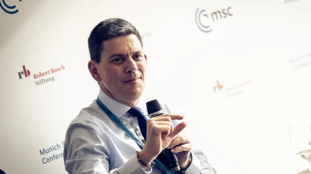 MSC23_BG_Miliband