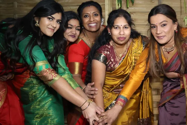 Frauen des Vereins für tamilische Künstler e.V.