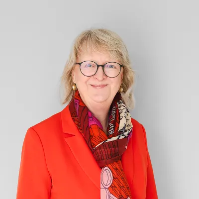 Kerstin_Lohse-Friedrich_headshot_494_800px.png